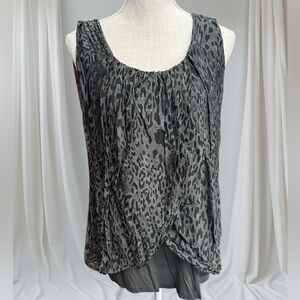sz LG H Trend short sleeve grey leopard print criss cross layed top